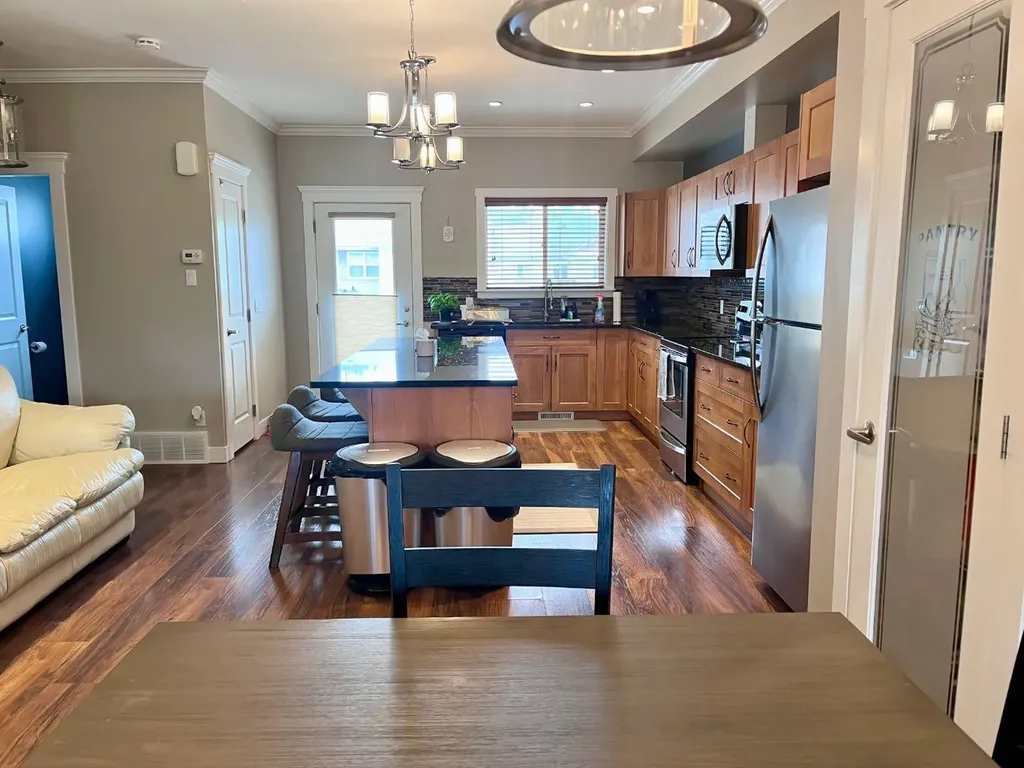 214 Mcardell Drive Hinton AB T7V 0A9