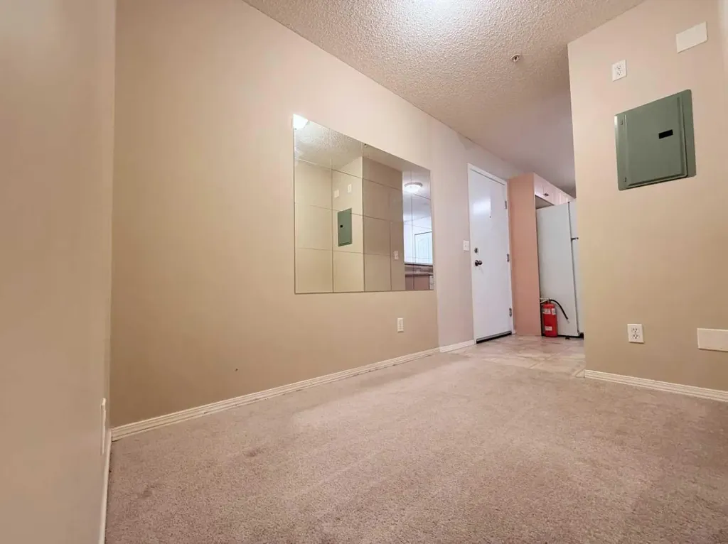 8 Bridlecrest Drive SW Calgary AB T2Y0H7
