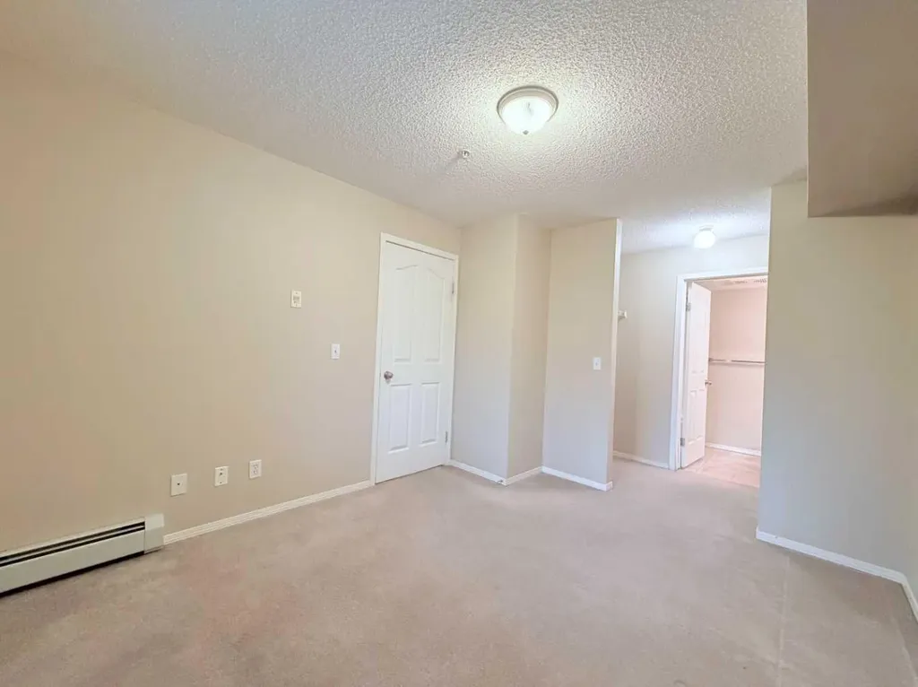 8 Bridlecrest Drive SW Calgary AB T2Y0H7