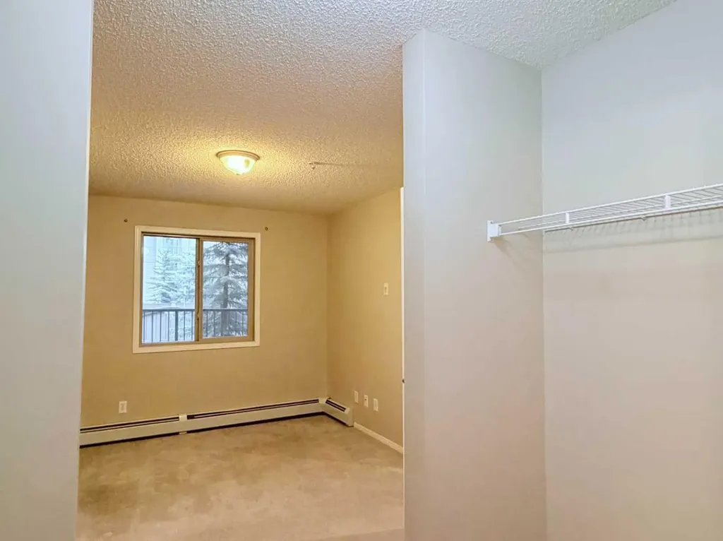 8 Bridlecrest Drive SW Calgary AB T2Y0H7