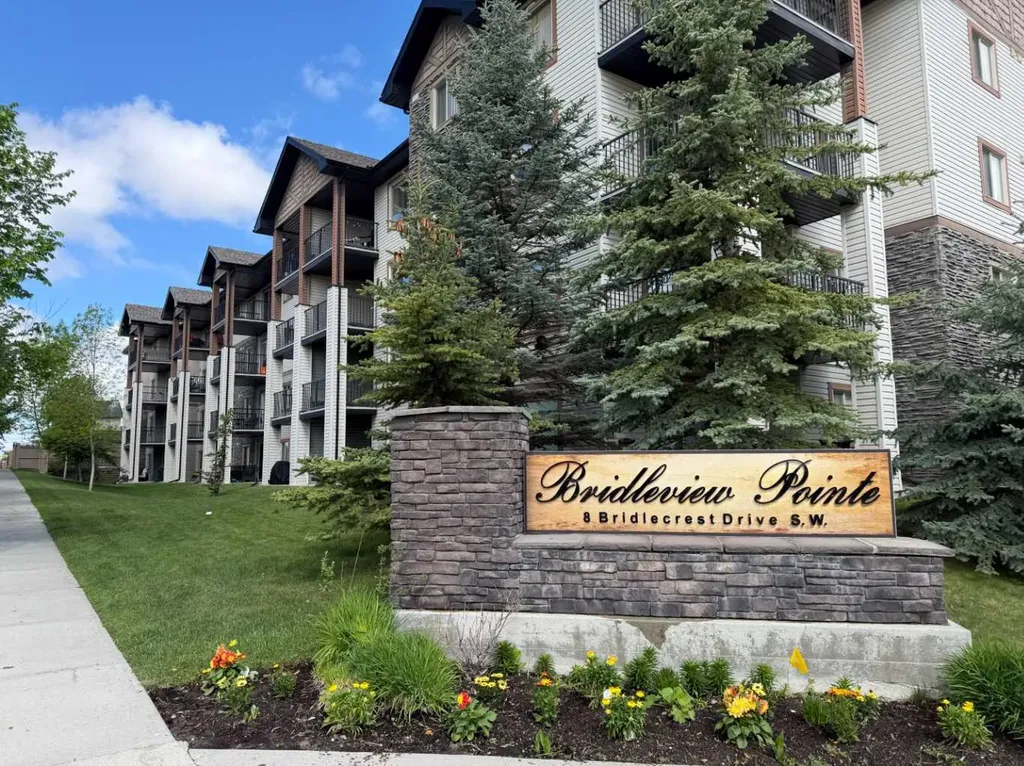 8 Bridlecrest Drive SW Calgary AB T2Y0H7