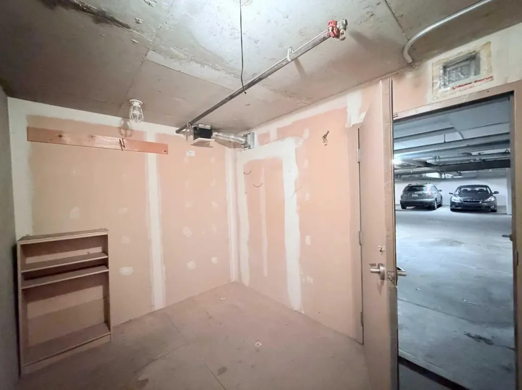8 Bridlecrest Drive SW Calgary AB T2Y0H7