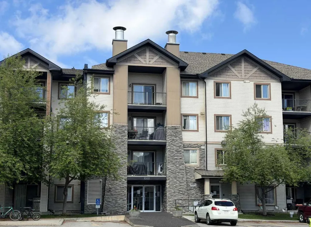 8 Bridlecrest Drive SW Calgary AB T2Y0H7