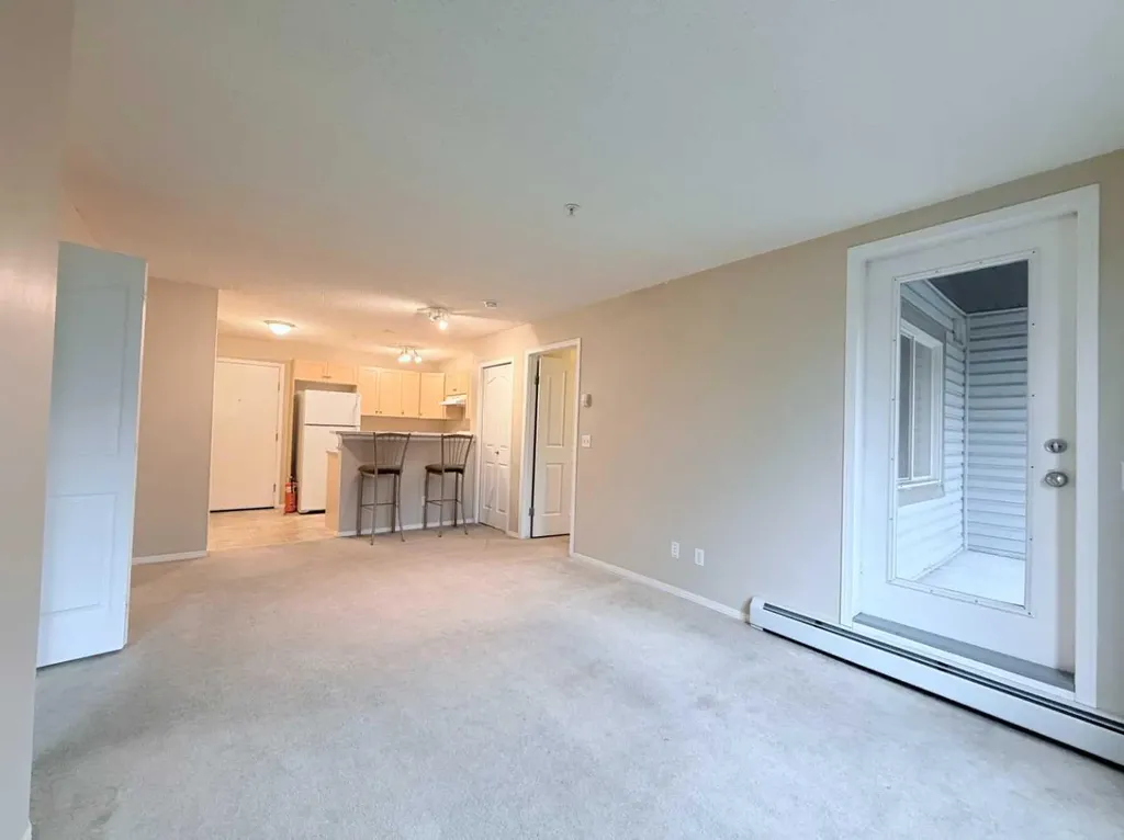 8 Bridlecrest Drive SW Calgary AB T2Y0H7