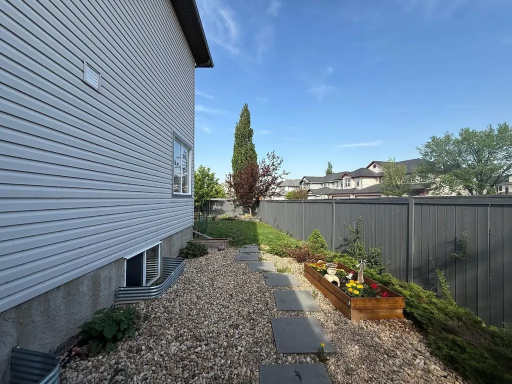 217 West Creek Circle Chestermere AB T1X 1R6