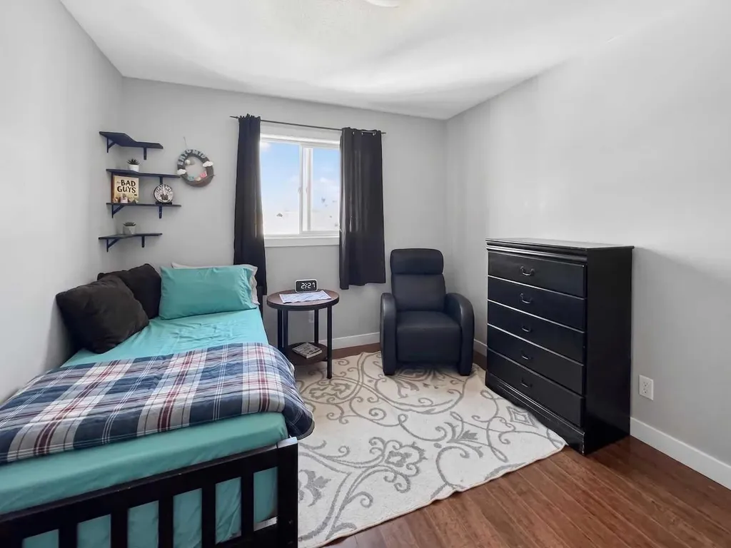 11212 75a Avenue Grande Prairie AB T8W 0G5