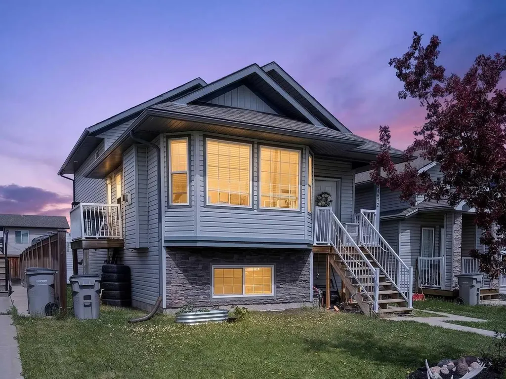 11212 75a Avenue Grande Prairie AB T8W 0G5