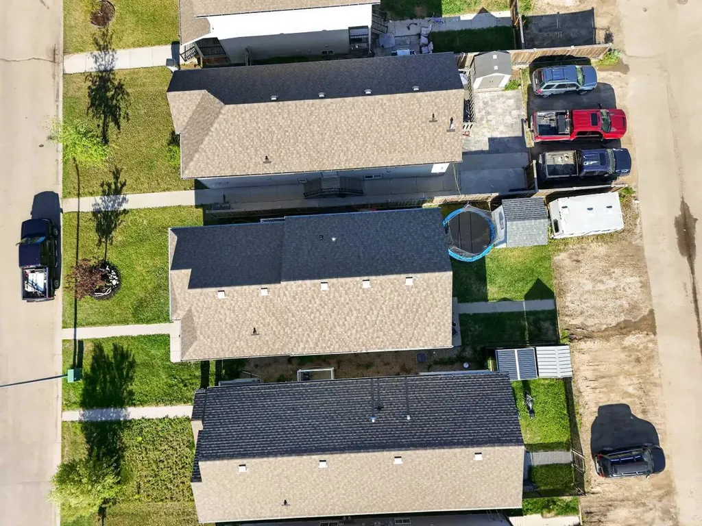 11212 75a Avenue Grande Prairie AB T8W 0G5