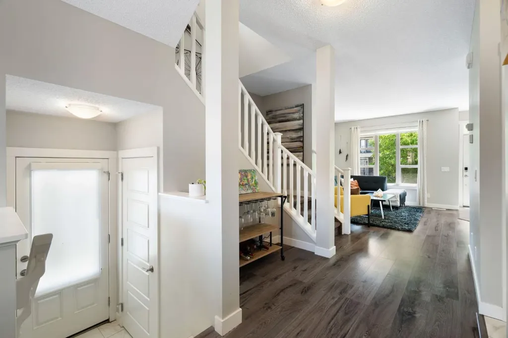 89 Seton Terrace SE Calgary AB T3M 2W1