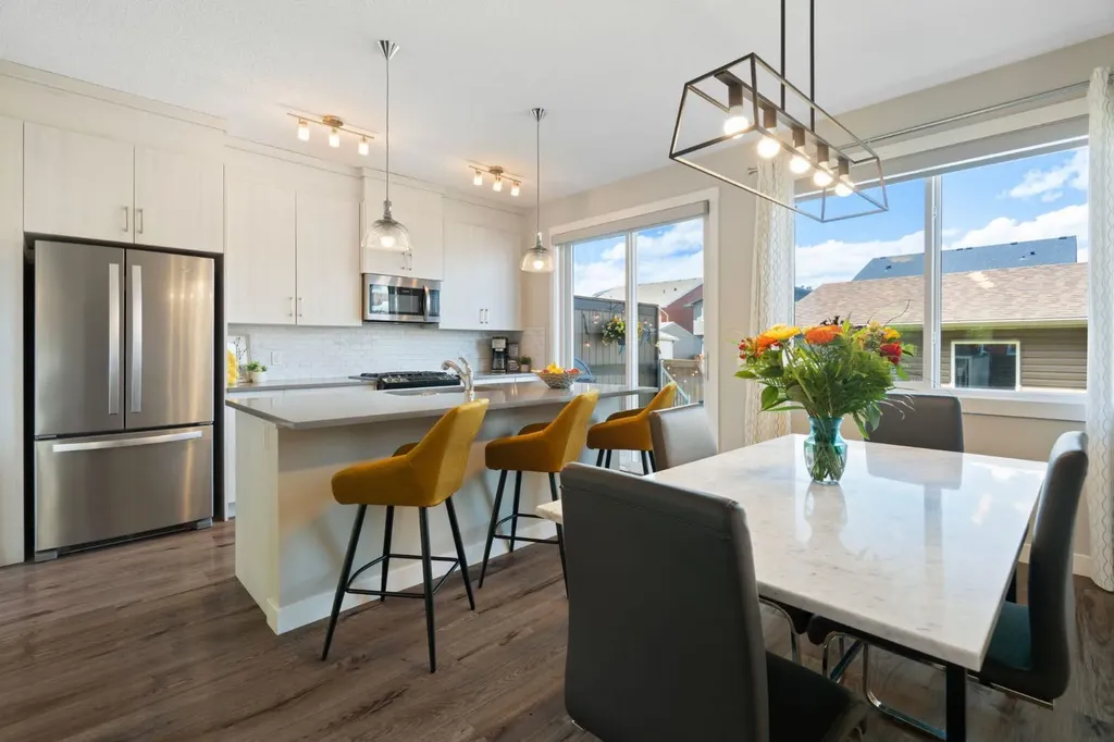 89 Seton Terrace SE Calgary AB T3M 2W1