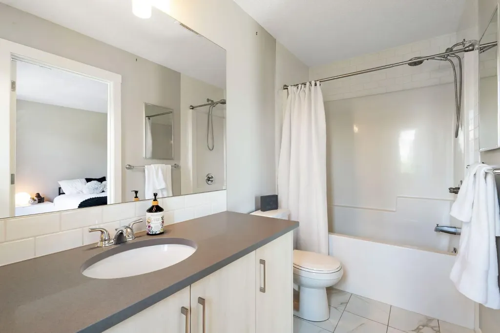89 Seton Terrace SE Calgary AB T3M 2W1
