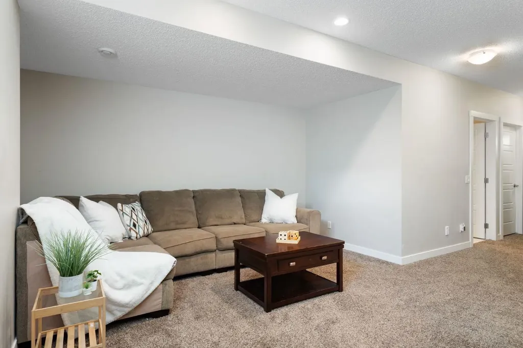 89 Seton Terrace SE Calgary AB T3M 2W1