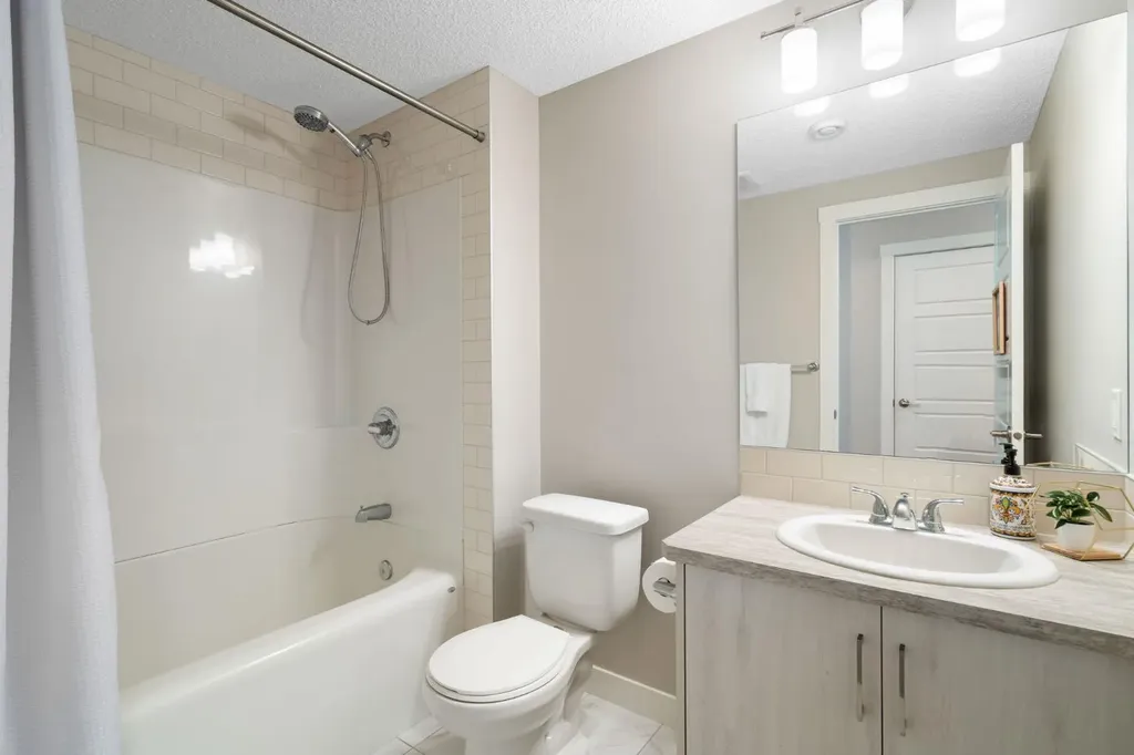 89 Seton Terrace SE Calgary AB T3M 2W1