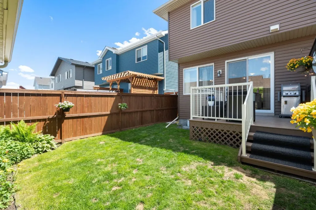 89 Seton Terrace SE Calgary AB T3M 2W1