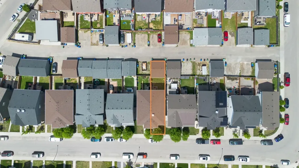 89 Seton Terrace SE Calgary AB T3M 2W1