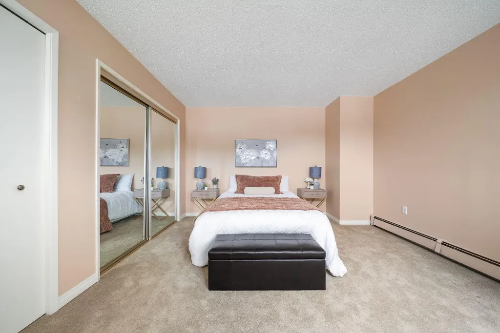 1051 3 Street NW Medicine Hat AB T1A7Y4
