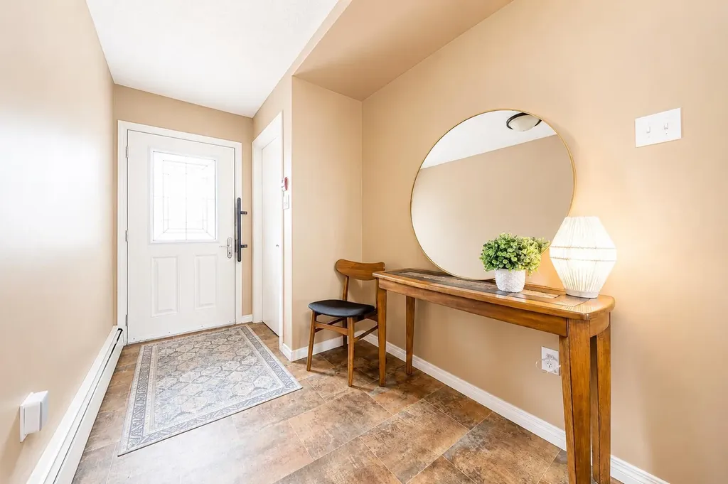 1051 3 Street NW Medicine Hat AB T1A7Y4
