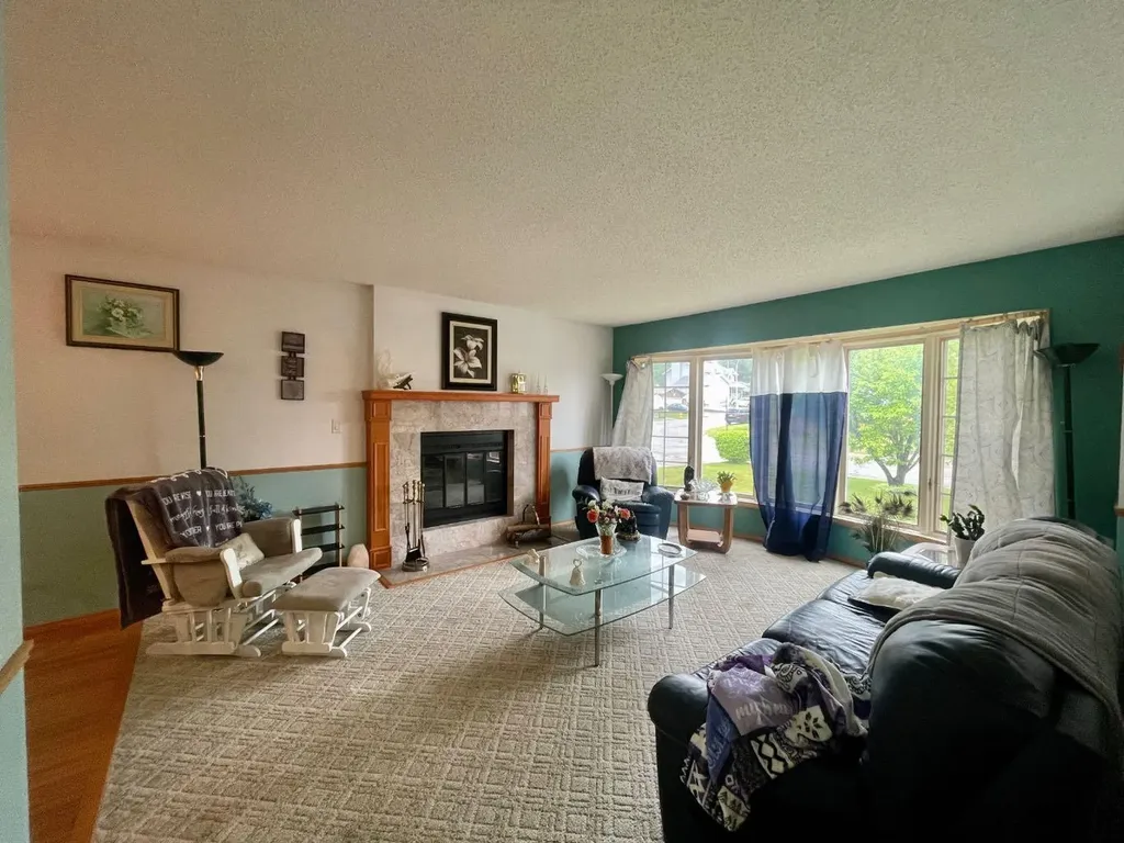 5909 11 Avenue Edson AB T7E 1J2