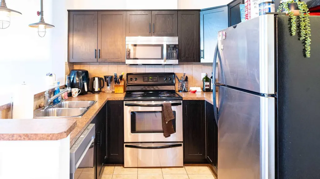 169 Rockyledge View NW Calgary AB T3G 5X1