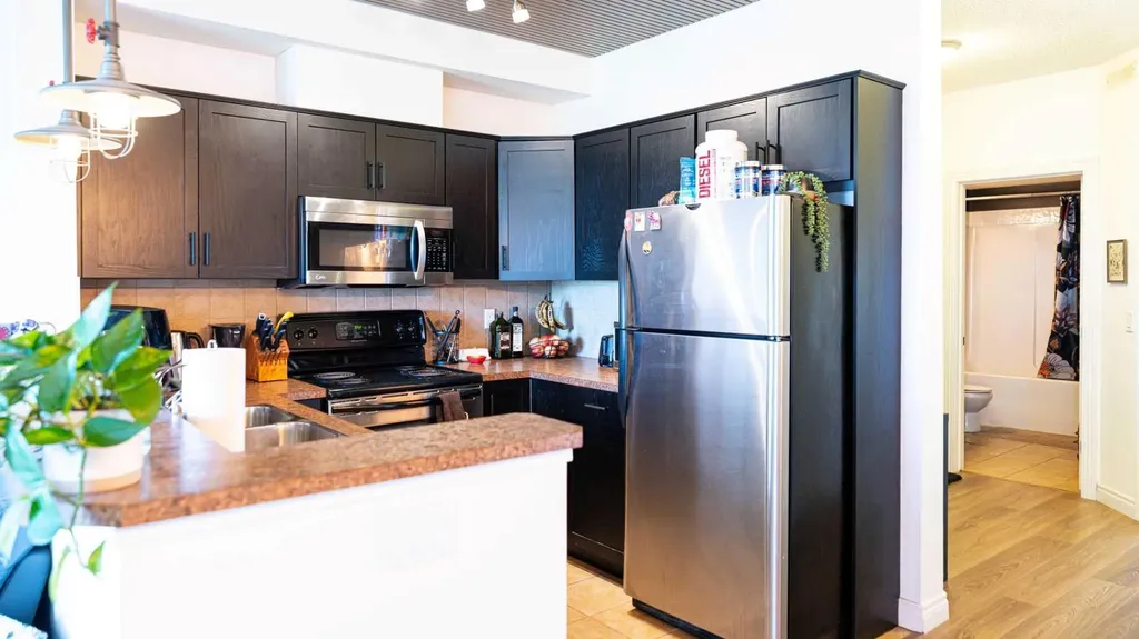 169 Rockyledge View NW Calgary AB T3G 5X1