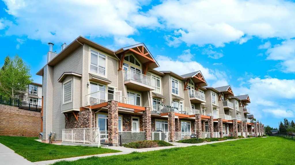 169 Rockyledge View NW Calgary AB T3G 5X1