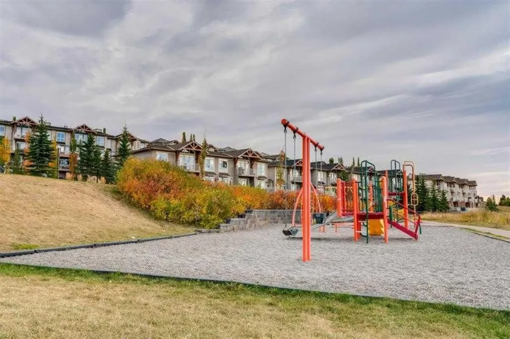 169 Rockyledge View NW Calgary AB T3G 5X1