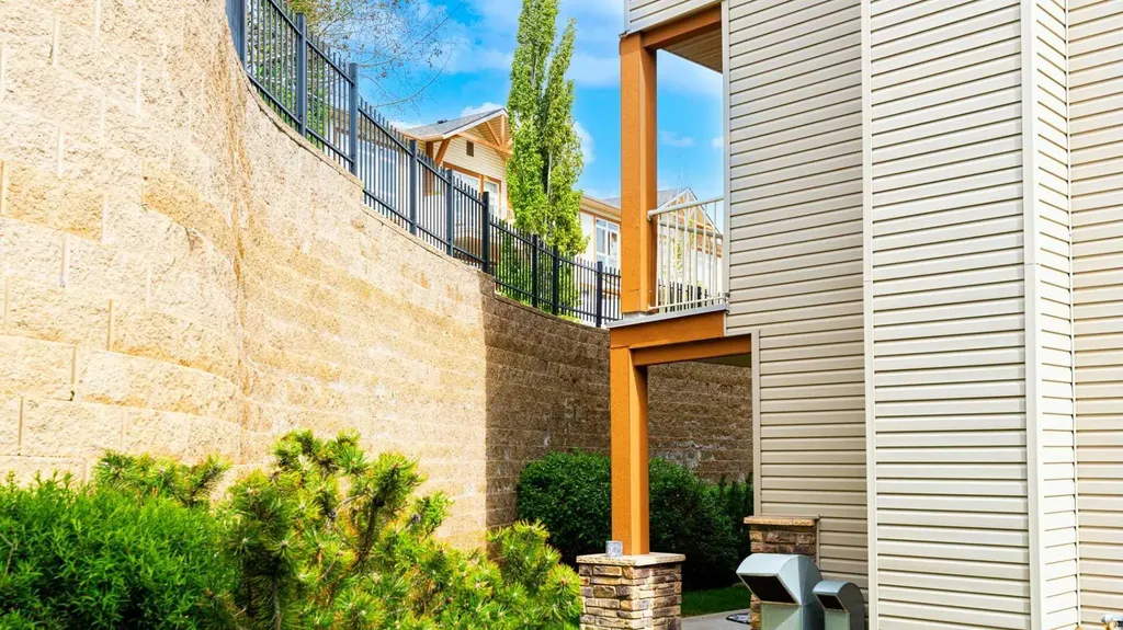169 Rockyledge View NW Calgary AB T3G 5X1