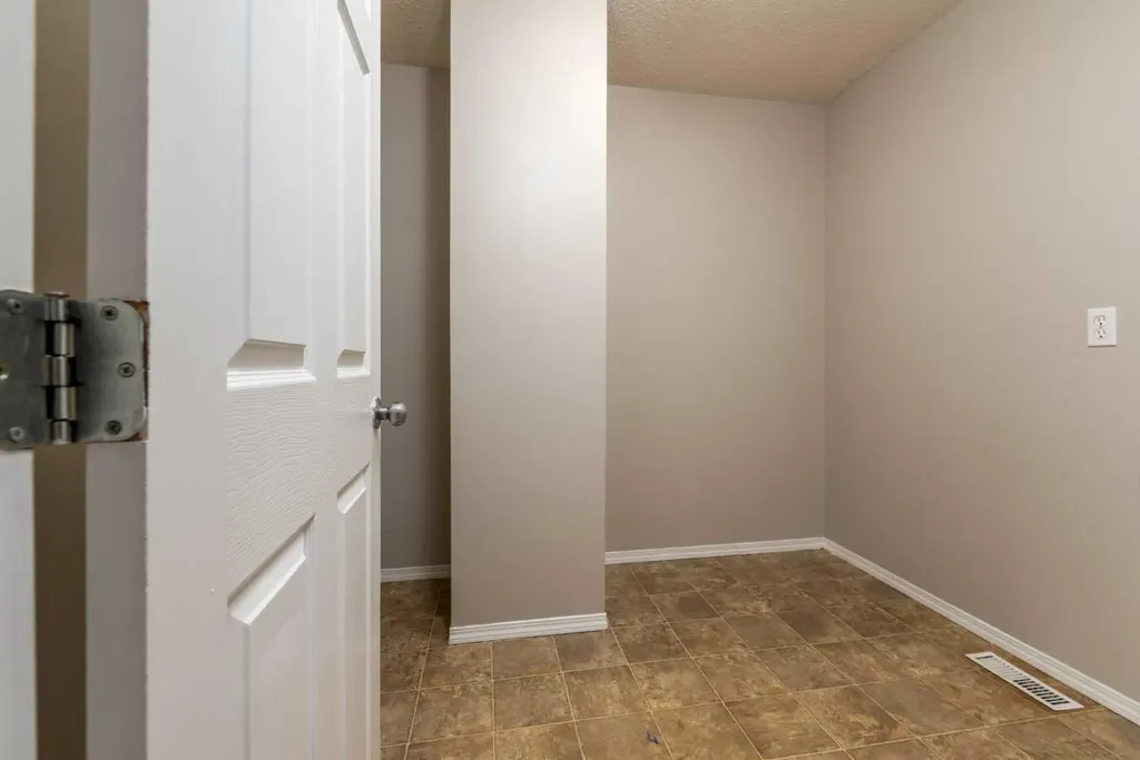 2723 47 Avenue Lloydminster SK S9V 1H3