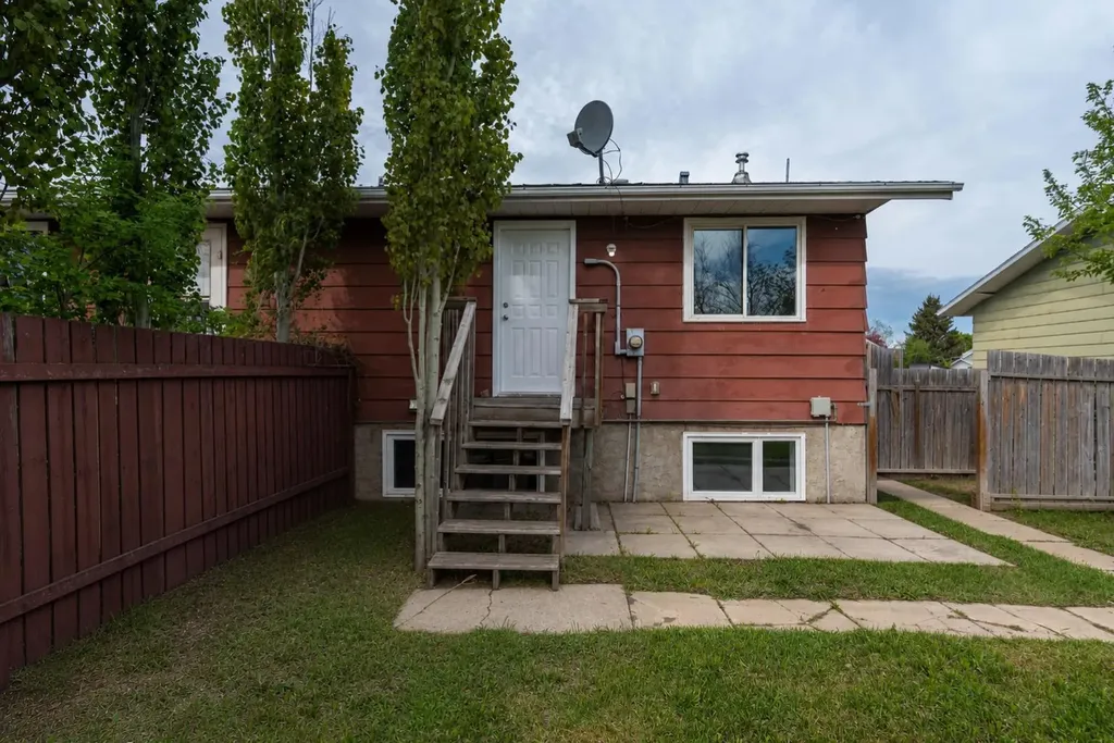 2723 47 Avenue Lloydminster SK S9V 1H3