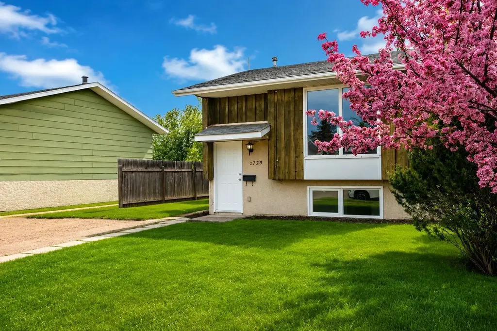 2723 47 Avenue Lloydminster SK S9V 1H3