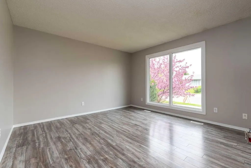 2723 47 Avenue Lloydminster SK S9V 1H3
