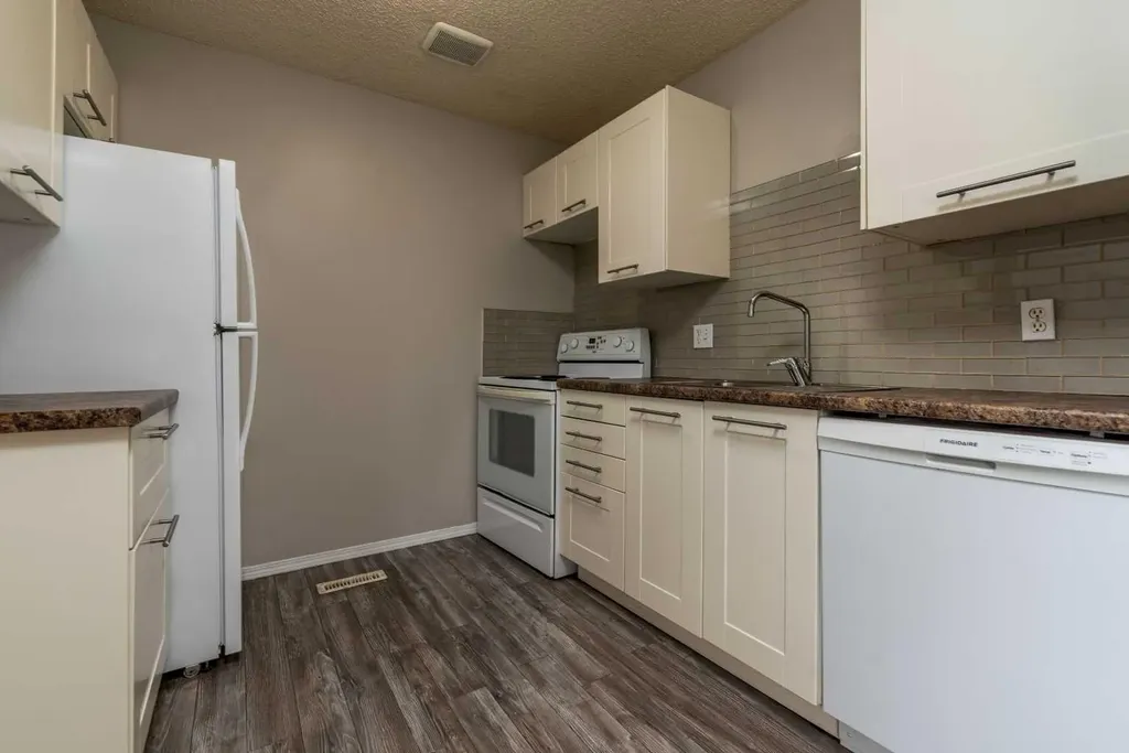 2723 47 Avenue Lloydminster SK S9V 1H3