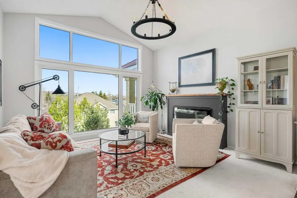94 Edgebrook Heights NW Calgary AB T3A 5M5