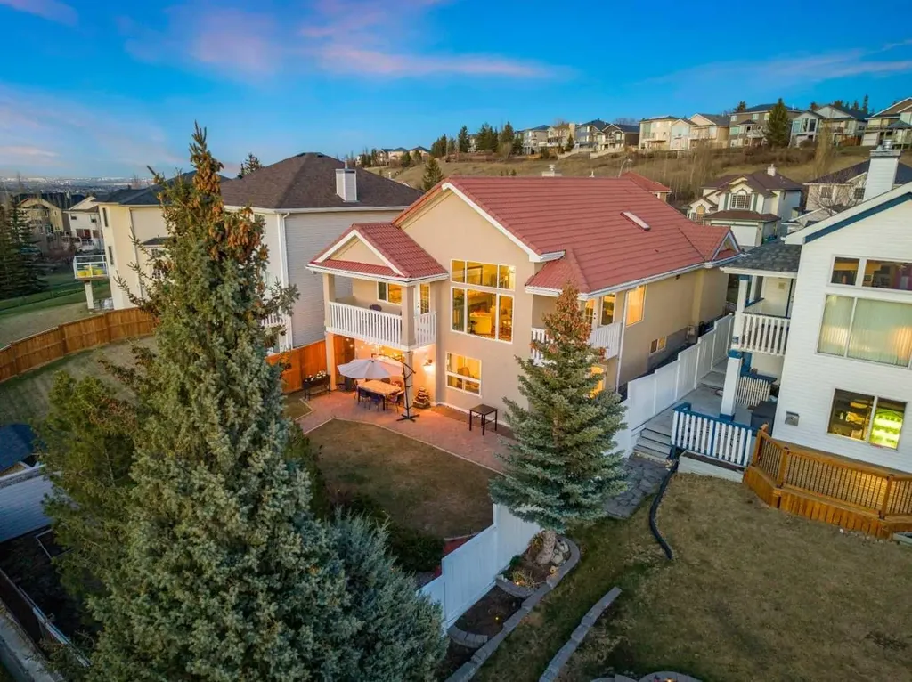 94 Edgebrook Heights NW Calgary AB T3A 5M5