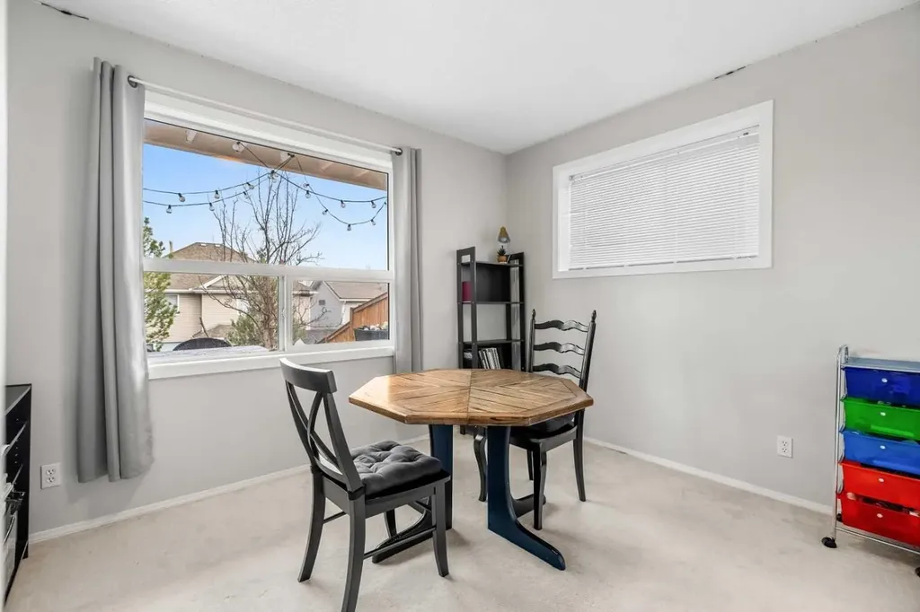 94 Edgebrook Heights NW Calgary AB T3A 5M5
