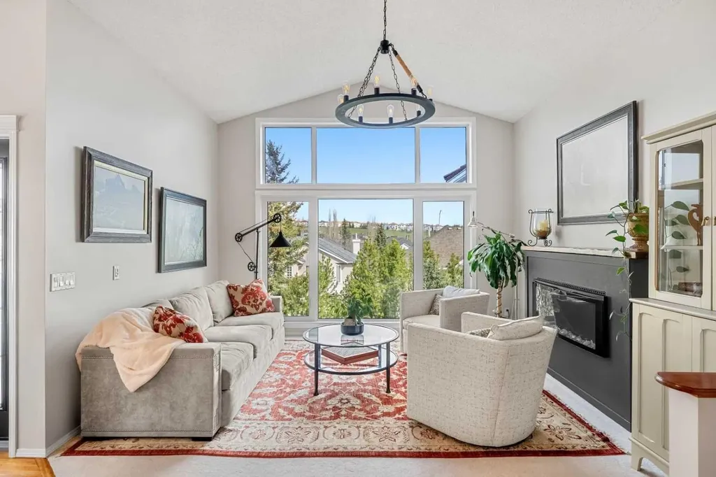 94 Edgebrook Heights NW Calgary AB T3A 5M5
