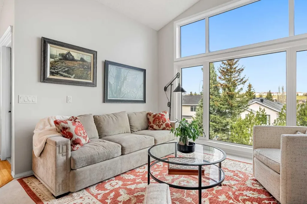 94 Edgebrook Heights NW Calgary AB T3A 5M5