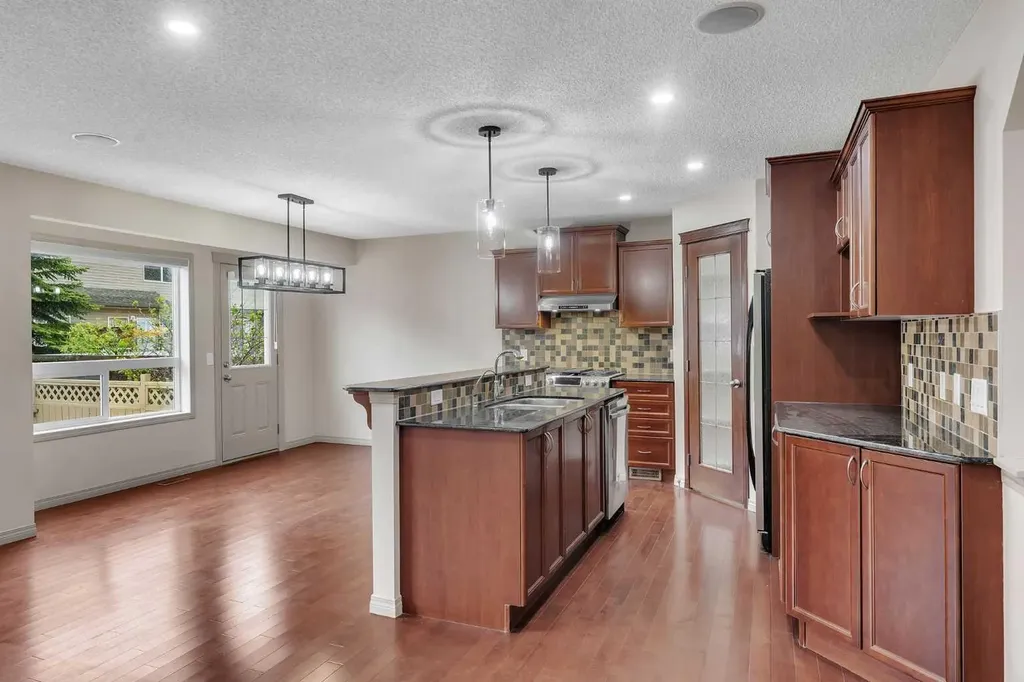 263 Royal Birch Way NW Calgary AB T3G 5Y2