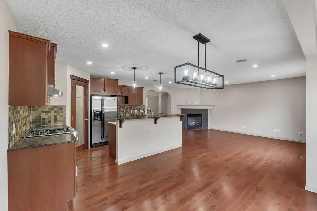 263 Royal Birch Way NW Calgary AB T3G 5Y2