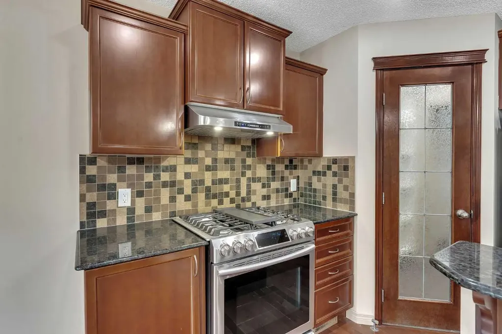 263 Royal Birch Way NW Calgary AB T3G 5Y2