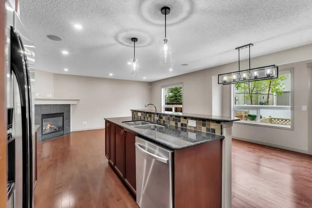 263 Royal Birch Way NW Calgary AB T3G 5Y2
