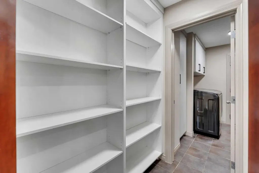 263 Royal Birch Way NW Calgary AB T3G 5Y2