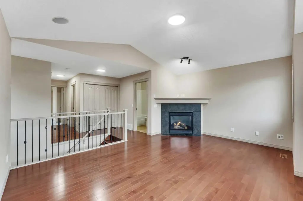 263 Royal Birch Way NW Calgary AB T3G 5Y2