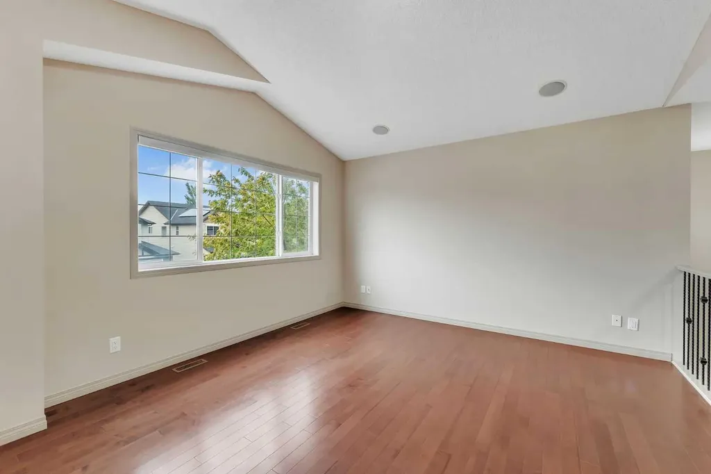 263 Royal Birch Way NW Calgary AB T3G 5Y2
