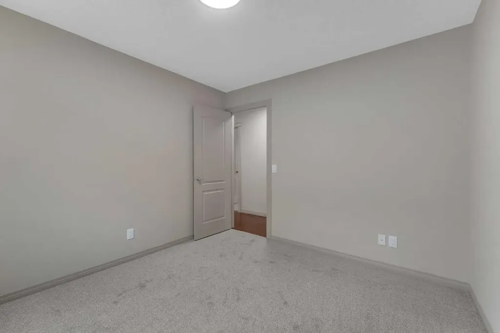 263 Royal Birch Way NW Calgary AB T3G 5Y2