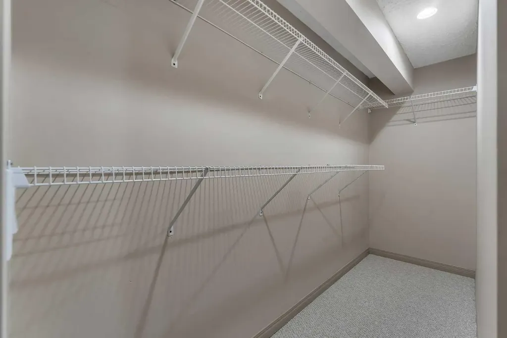 263 Royal Birch Way NW Calgary AB T3G 5Y2
