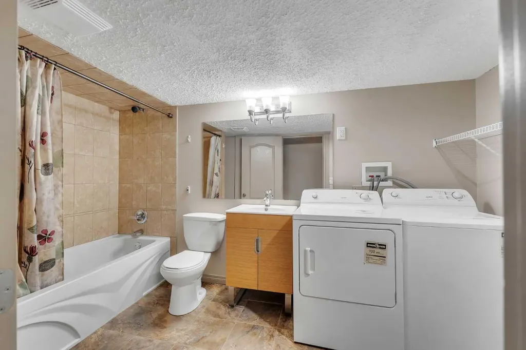 263 Royal Birch Way NW Calgary AB T3G 5Y2