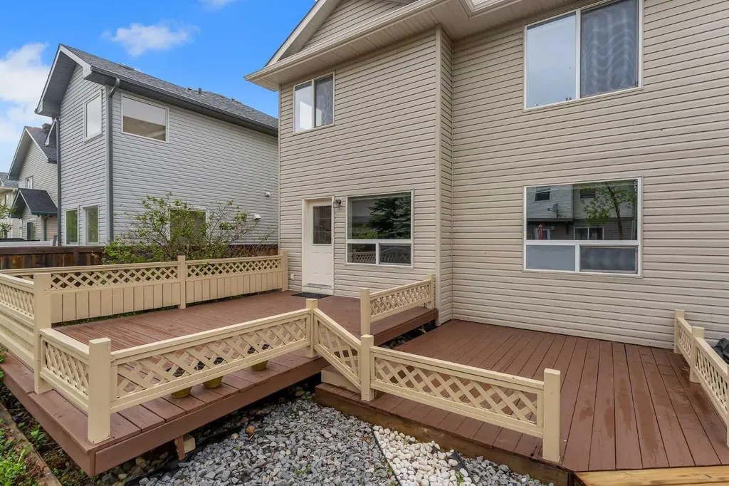 263 Royal Birch Way NW Calgary AB T3G 5Y2