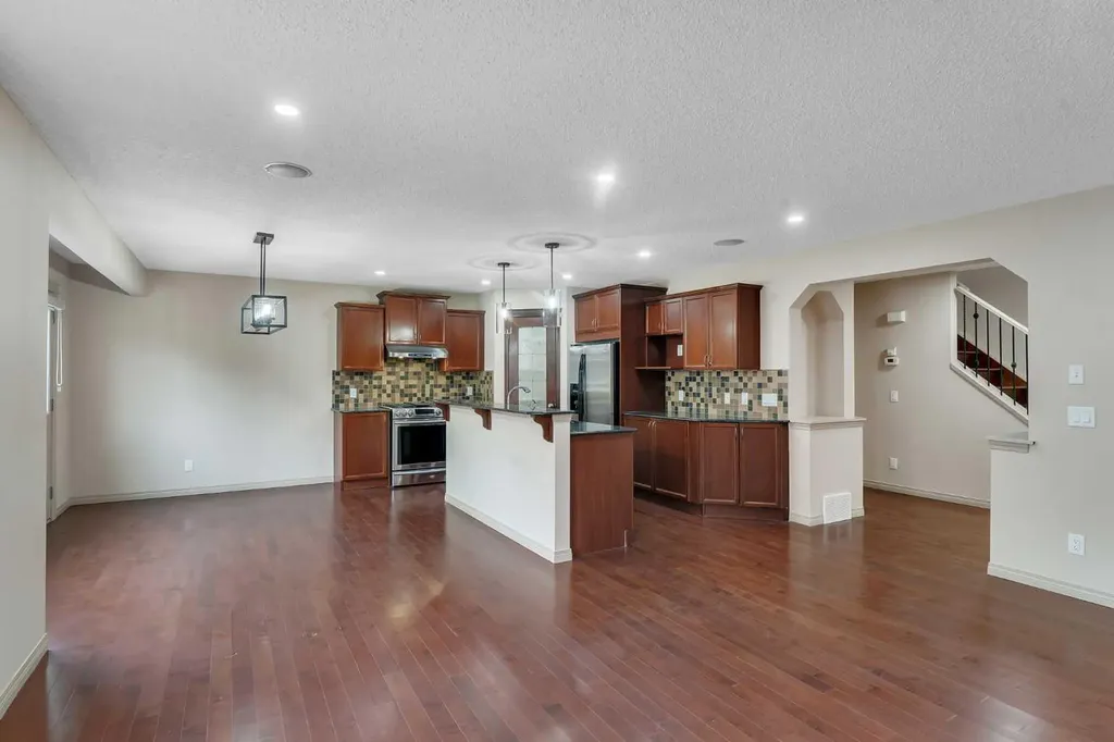 263 Royal Birch Way NW Calgary AB T3G 5Y2
