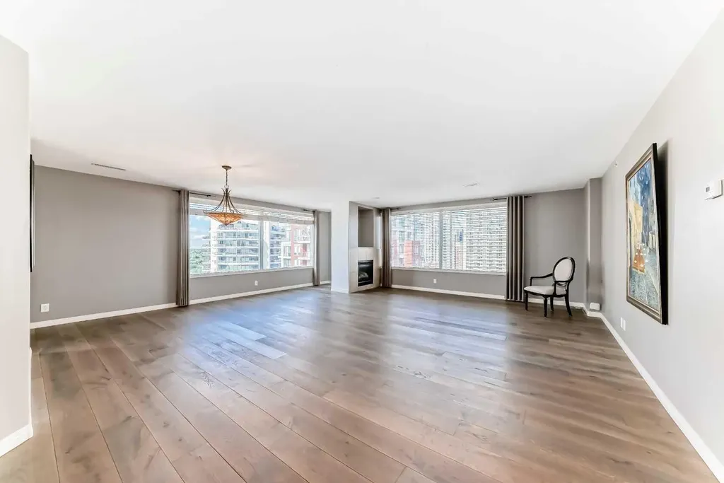 683 10 Street SW Calgary AB T2P5G3